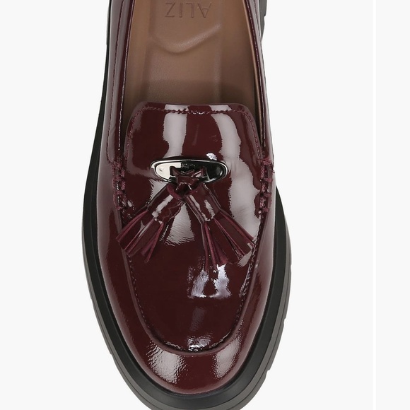 Naturalizer Women's Burgundy Loafers with Tassels NWOT - Picture 5 of 12